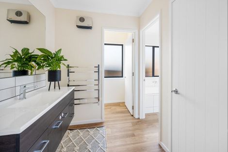 Photo of property in 59 Minaret Ridge, Wanaka, 9305