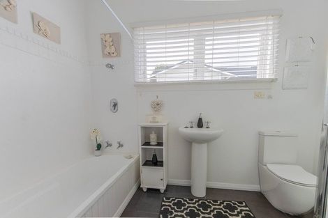 Photo of property in 18 Godwin Crescent, College Estate, Whanganui, 4500