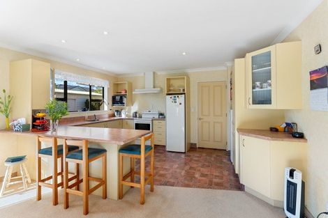 Photo of property in 5 Tararua Crescent, Otaki, 5512