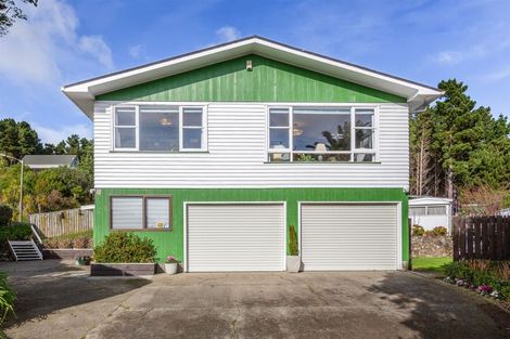 Photo of property in 64 Ernest Street, Ranui, Porirua, 5024