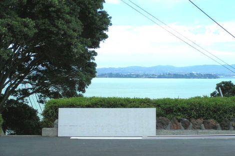 Photo of property in 112 Queen Street, Northcote Point, Auckland, 0627