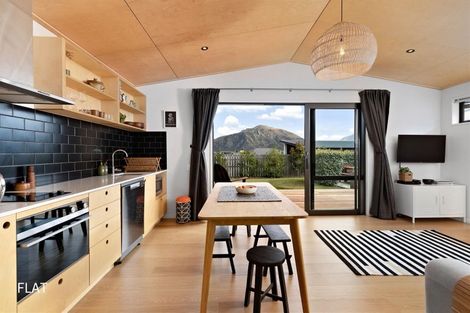 Photo of property in 11 Centre Crescent, Wanaka, 9305