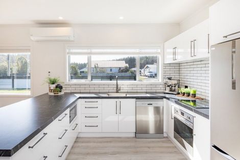 Photo of property in 8 Cousins Avenue East, Foxton Beach, Foxton, 4815