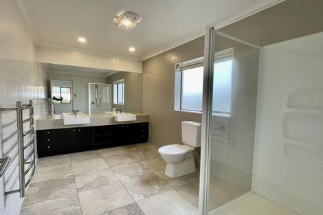 Photo of property in 6 Oak Bark Drive, Schnapper Rock, Auckland, 0632