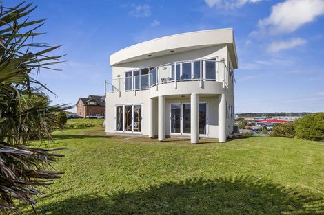 Photo of property in 16 Nadine Stanton Drive, Bell Block, New Plymouth, 4312