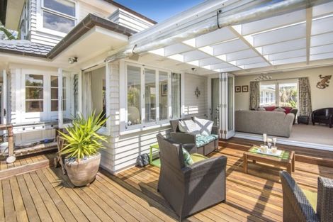 Photo of property in 14 Maleme Avenue, Belmont, Auckland, 0622