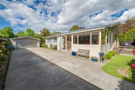 Photo of property in 72 Woodbury Street, Russley, Christchurch, 8042