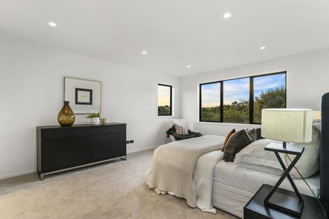 Photo of property in 28a Oliver Twist Avenue, Mellons Bay, Auckland, 2014