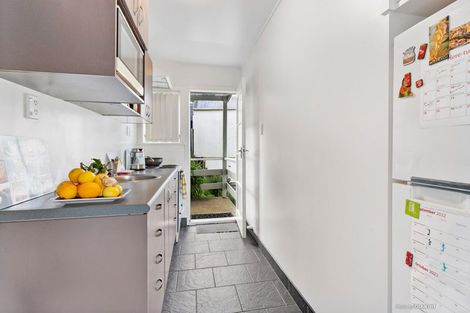 Photo of property in 19 Breton Grove, Kingston, Wellington, 6021