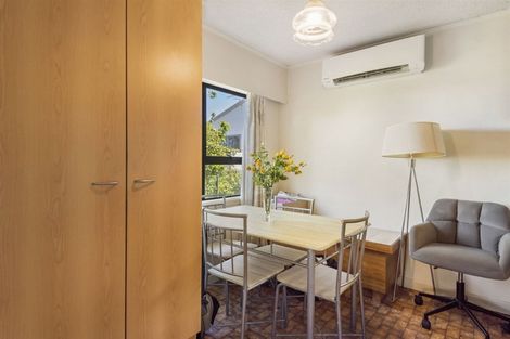 Photo of property in 115 Sunset Road, Totara Vale, Auckland, 0632