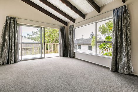 Photo of property in 2/10 Waratah Street, Birkenhead, Auckland, 0626