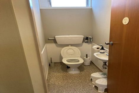 Photo of property in 8 Evelyn Place, Welbourn, New Plymouth, 4310