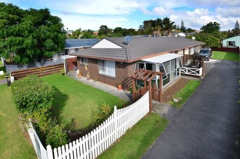 Photo of property in 13a The Circle, Manly, Whangaparaoa, 0930