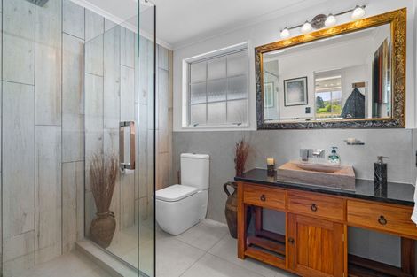 Photo of property in 2 Lees Pakaraka Road, Te Ore Ore, Masterton, 5886