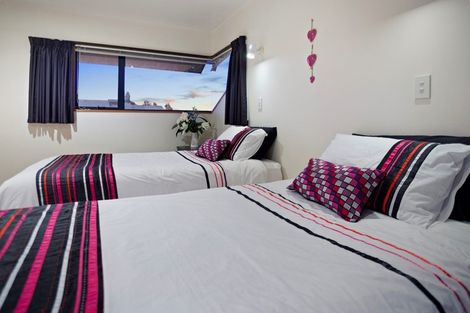 Photo of property in 22 Myrtle Drive, Omokoroa, 3114