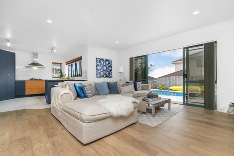 Photo of property in 16 Hinckley Court, Dannemora, Auckland, 2016