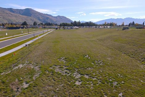Photo of property in 2 Mason Street, Wanaka, 9305