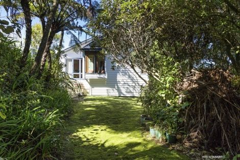 Photo of property in 17 Highbury Crescent, Highbury, Wellington, 6012