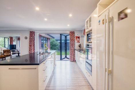 Photo of property in 41 Parata Street, Hokowhitu, Palmerston North, 4410