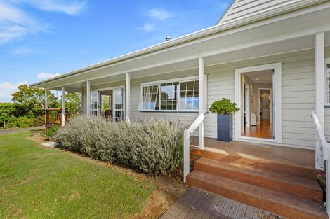 Photo of property in 31c Koraha Road, Kumeu, 0892