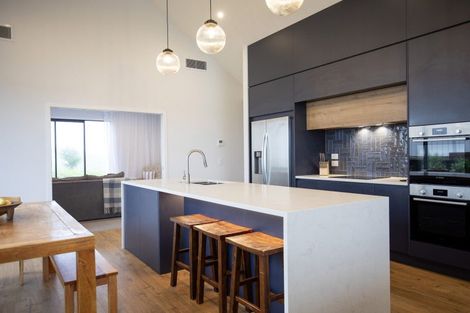 Photo of property in 18 Maataitai Road, Raglan, 3225