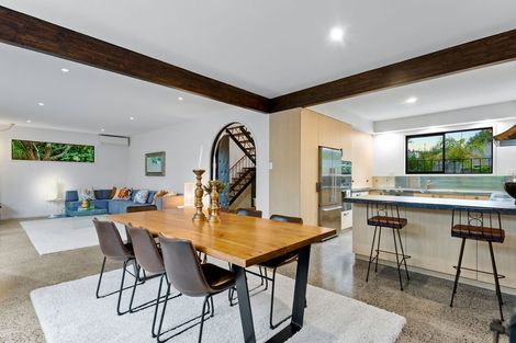 Photo of property in 2/11 Huntly Road, Campbells Bay, Auckland, 0630