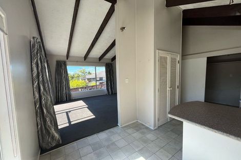 Photo of property in 2/10 Waratah Street, Birkenhead, Auckland, 0626
