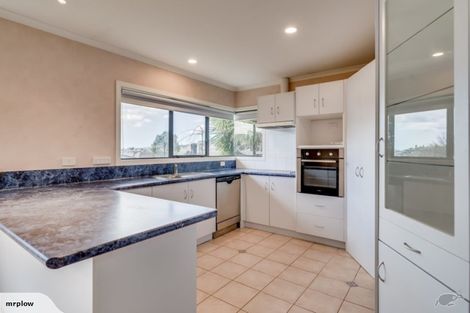 Photo of property in 11 Avon Rise, Welcome Bay, Tauranga, 3112