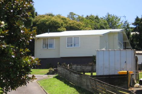 Photo of property in 22 Lysander Crescent, Beach Haven, Auckland, 0626