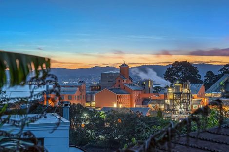 Photo of property in 1/15 Telephone Road, Birkenhead, Auckland, 0626