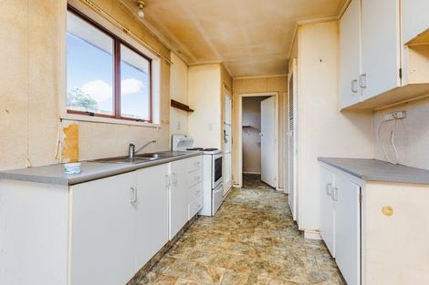 Photo of property in 17 Gloaming Place, Conifer Grove, Takanini, 2112