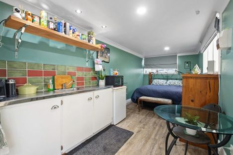 Photo of property in 4 Cross Street, Papakura, 2110