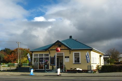 Photo of property in 21 London Street, Hampden, 9410