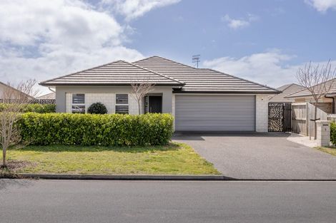 Photo of property in 6 Fuller Street, Papamoa Beach, Papamoa, 3118