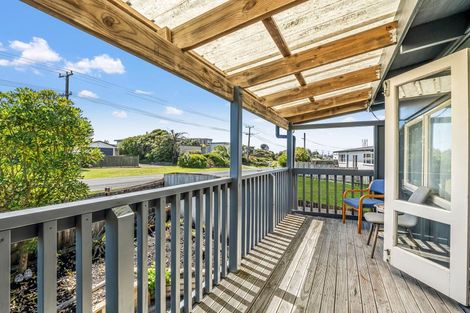 Photo of property in 1/130 Pukehina Parade, Pukehina, 3189