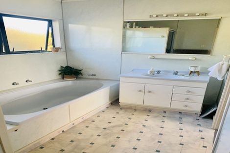 Photo of property in 53 Pakaru Road, Kawakawa, 0282