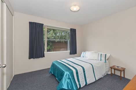 Photo of property in 27 Mataroa Place, Parklands, Christchurch, 8083