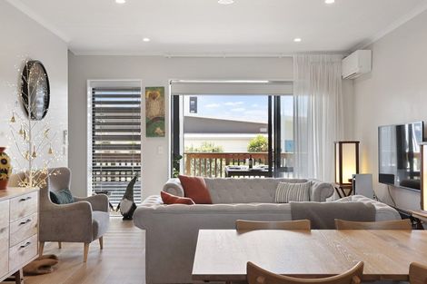 Photo of property in 27 De Havilland Road, Hobsonville, Auckland, 0618