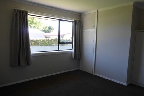 Photo of property in 61 Dickson Crescent, Hornby, Christchurch, 8042