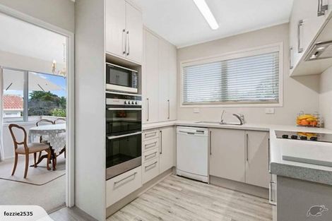 Photo of property in 3 Janet Street, Sunnyhills, Auckland, 2010