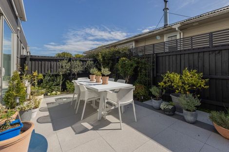 Photo of property in 2/670 Ferry Road, Woolston, Christchurch, 8023
