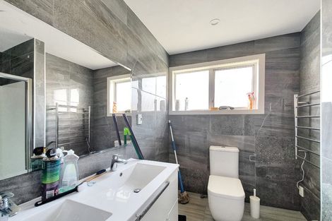 Photo of property in 9 Keldale Place, Forrest Hill, Auckland, 0620