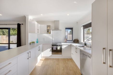 Photo of property in 99 Banks Street, Marfell, New Plymouth, 4310