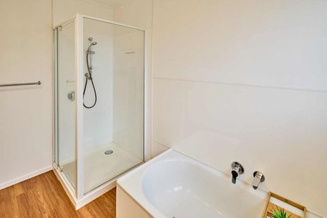 Photo of property in 35 Eruini Street, Waikanae Beach, Waikanae, 5036