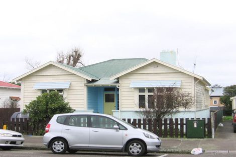 Photo of property in 19 Oxford Street, Hokowhitu, Palmerston North, 4410