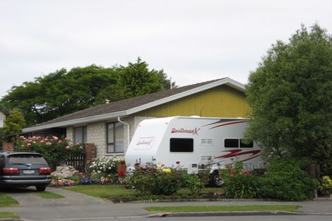 Photo of property in 12 Binstead Place, Avondale, Christchurch, 8061