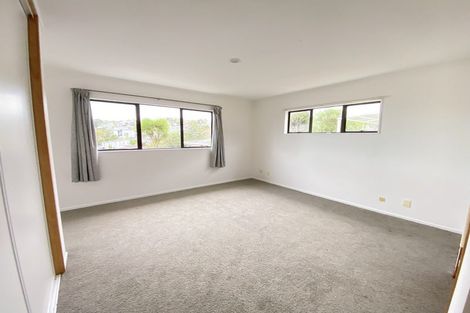 Photo of property in 23a Korotaha Terrace, Rothesay Bay, Auckland, 0630