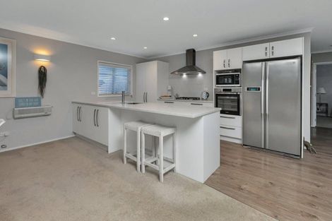 Photo of property in 80 One Tree Point Road, One Tree Point, 0118