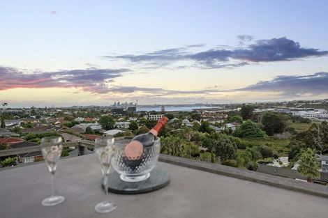 Photo of property in Maison Apartments, 503/16 Huron Street, Takapuna, Auckland, 0622