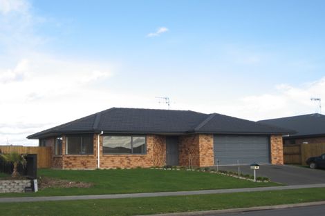 Photo of property in 18 Farringdon Avenue, Rototuna North, Hamilton, 3210